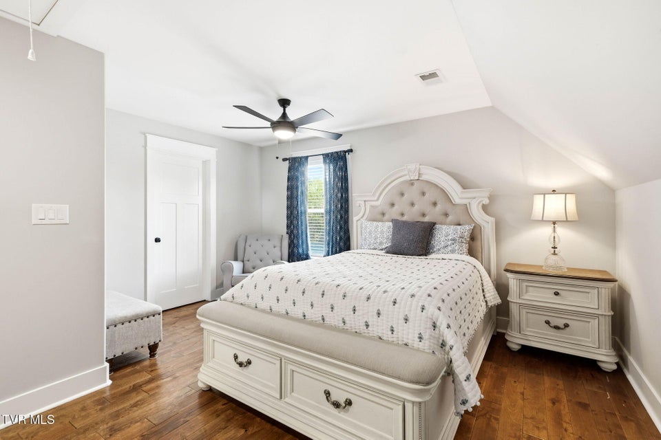 Photo #32: 1361 Prospects Way