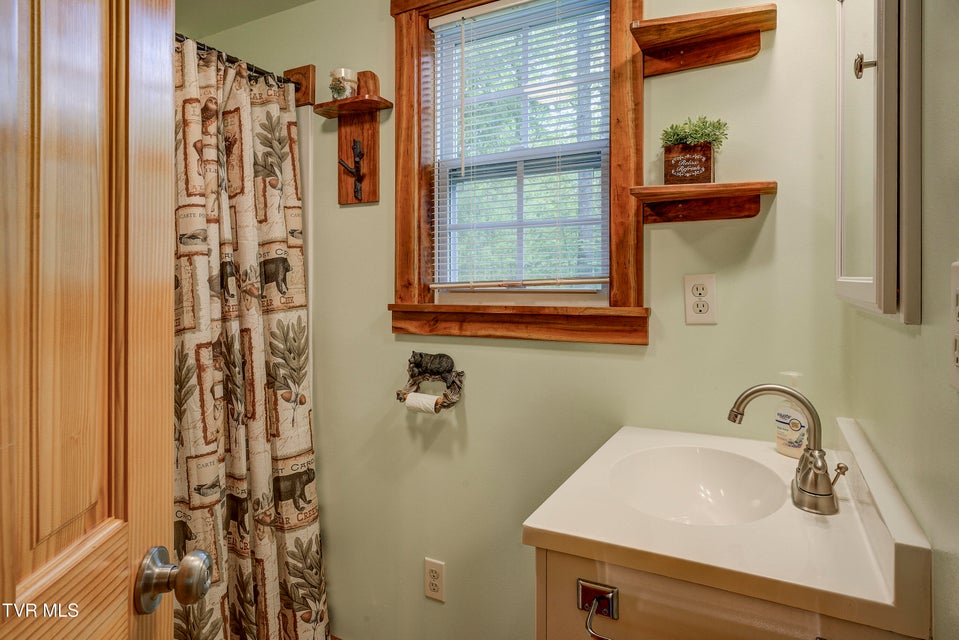 Photo #28: 994 Fairview Road