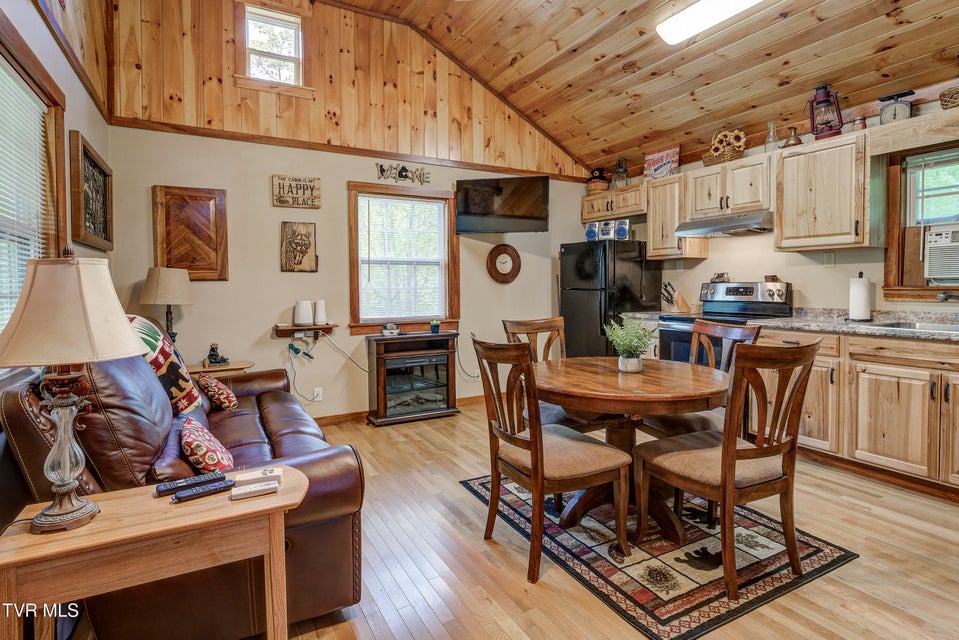 Photo #22: 994 Fairview Road