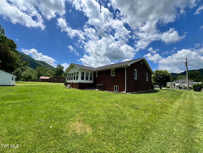 Photo #7: 839 Deerfield Lane