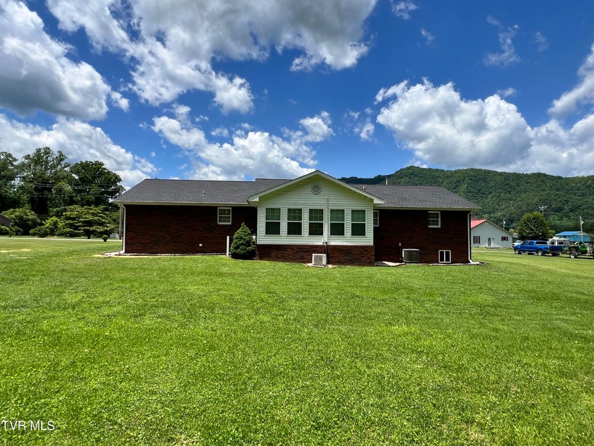 Photo #9: 839 Deerfield Lane