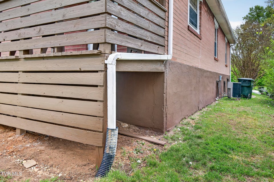 Photo #6: 329 Magnolia Drive