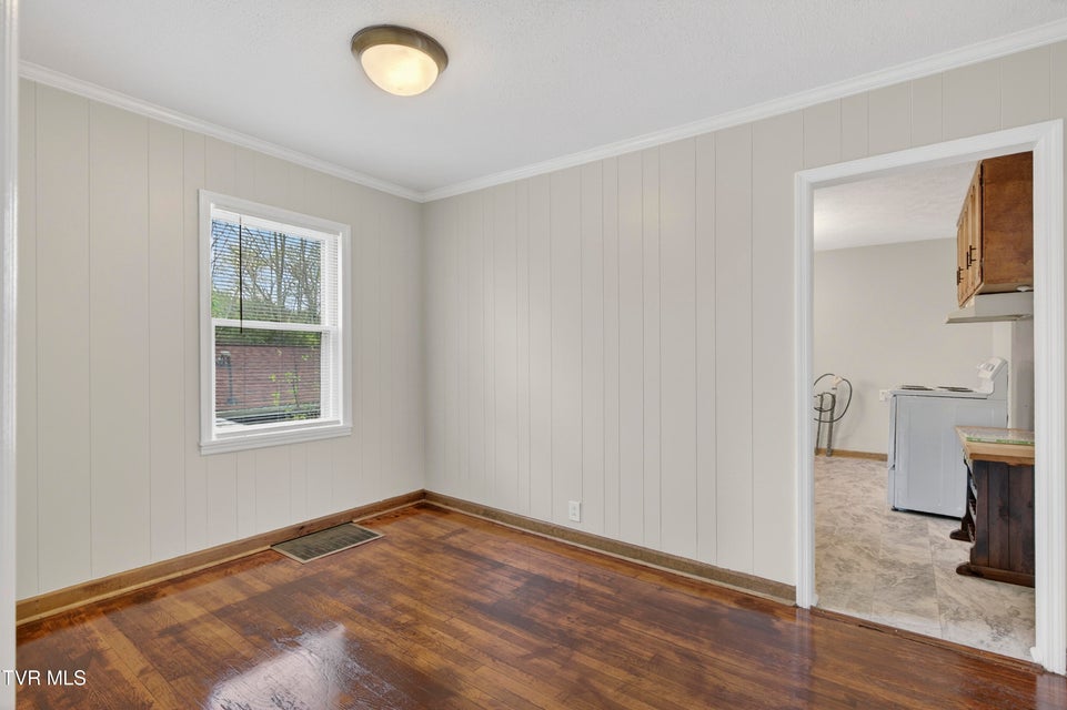 Photo #10: 329 Magnolia Drive