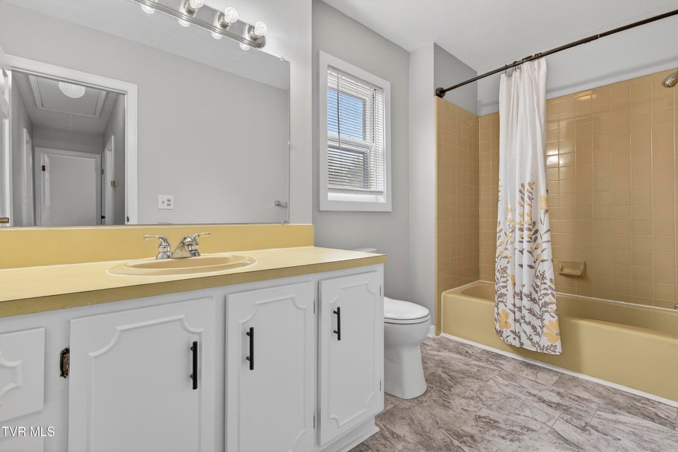 Photo #14: 329 Magnolia Drive