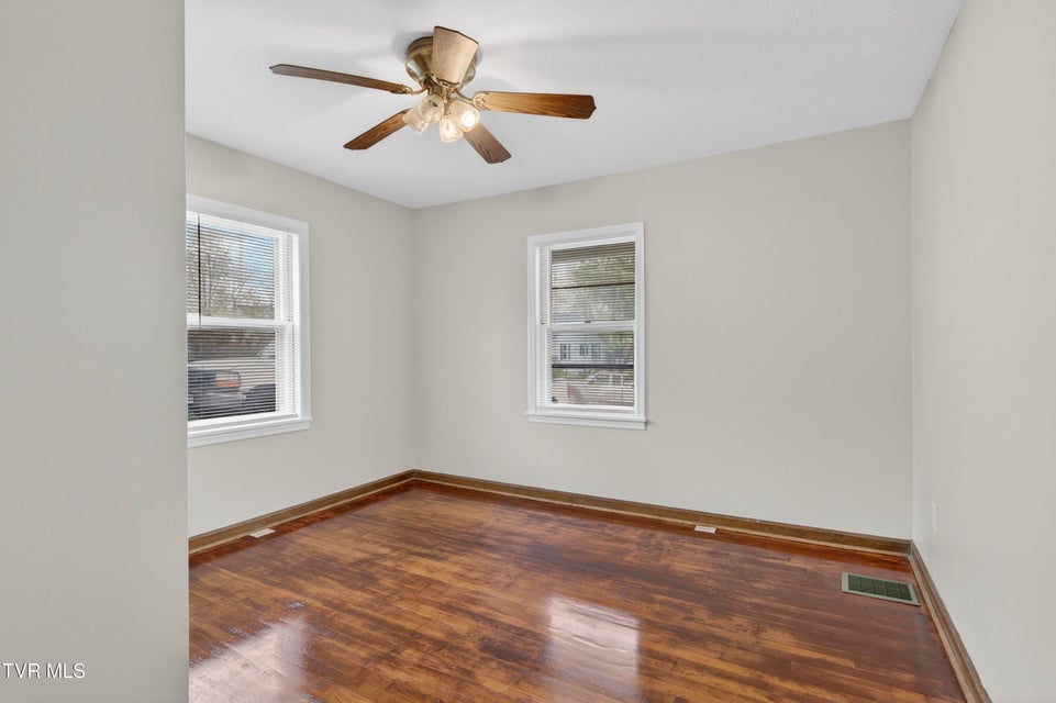 Photo #17: 329 Magnolia Drive