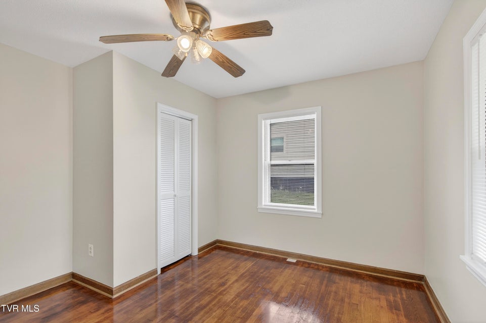 Photo #18: 329 Magnolia Drive