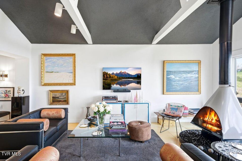 Photo #10: 195 Log Cabin Lane