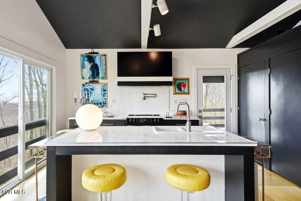 Photo #16: 195 Log Cabin Lane