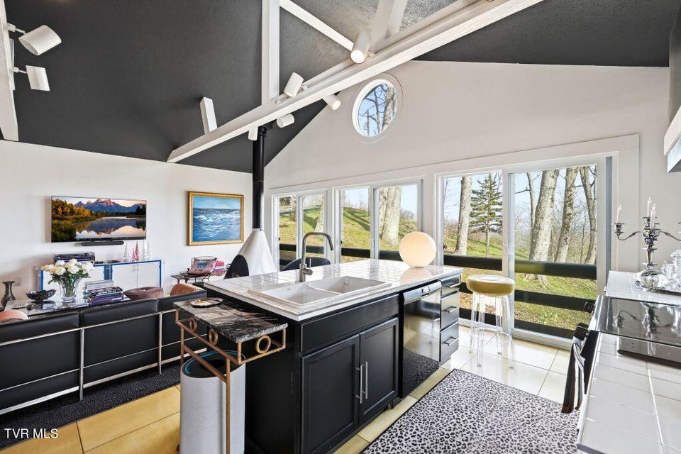 Photo #19: 195 Log Cabin Lane