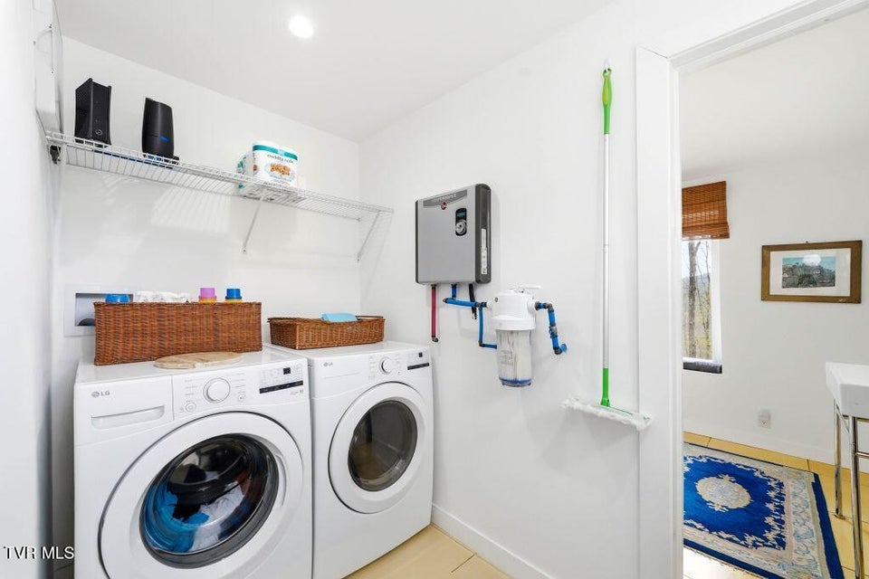 Photo #31: 195 Log Cabin Lane