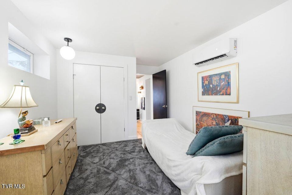 Photo #33: 195 Log Cabin Lane