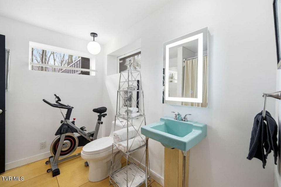 Photo #34: 195 Log Cabin Lane