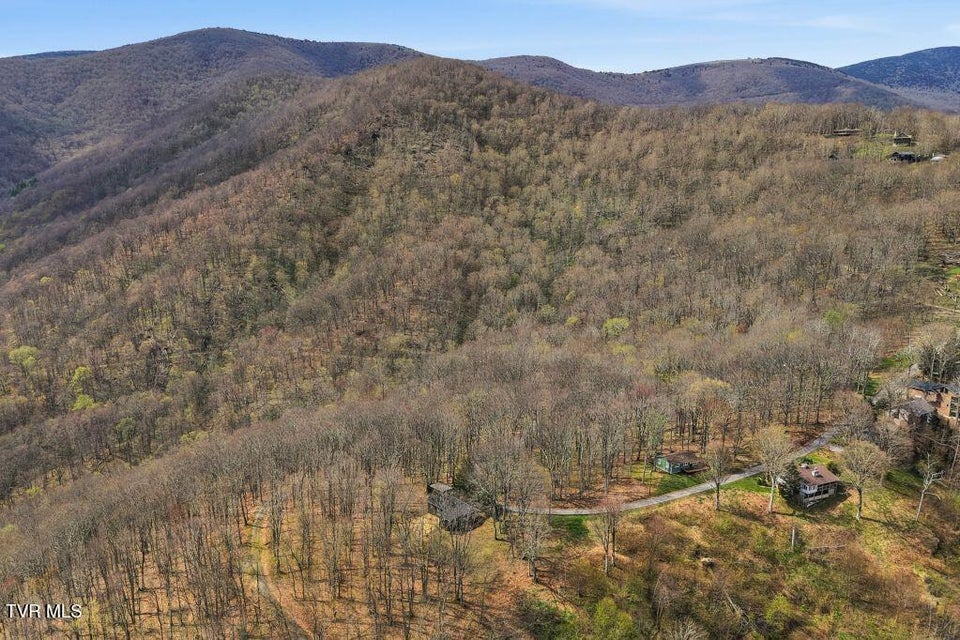 Photo #37: 195 Log Cabin Lane