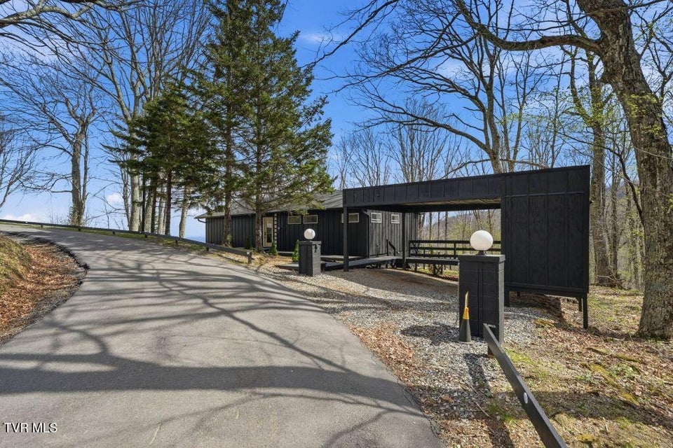 Photo #39: 195 Log Cabin Lane