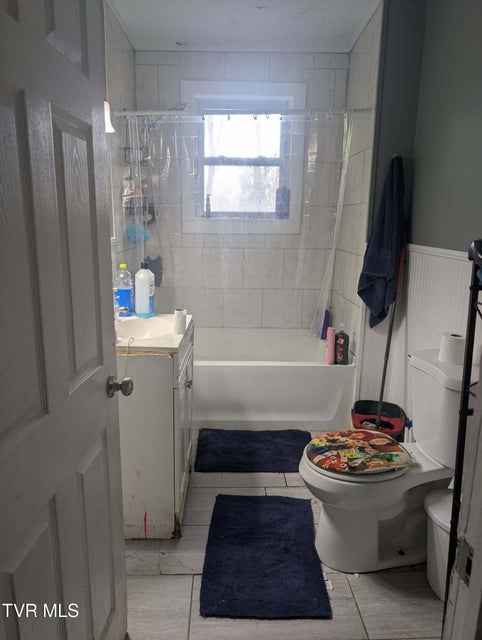 Photo #25: 627 Dixie Street