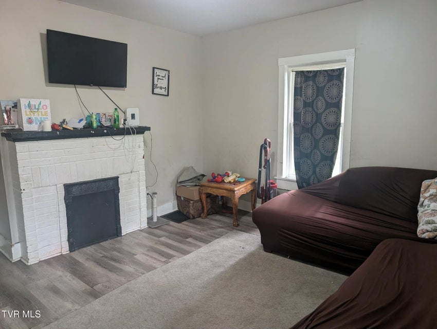 Photo #20: 627 Dixie Street