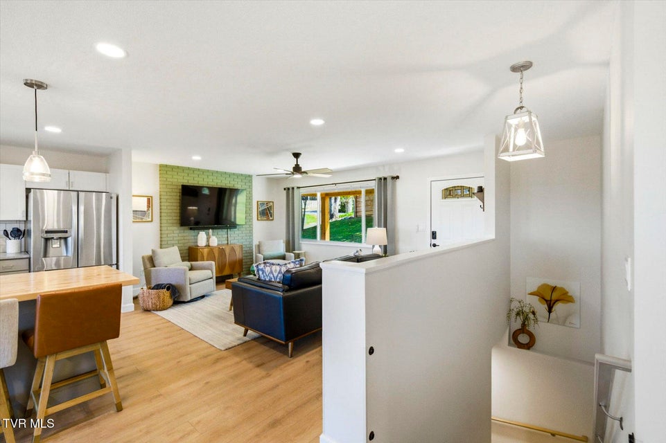 Photo #5: 1845 Bouldercrest Drive