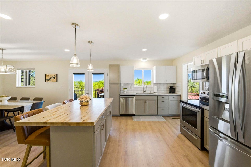 Photo #13: 1845 Bouldercrest Drive