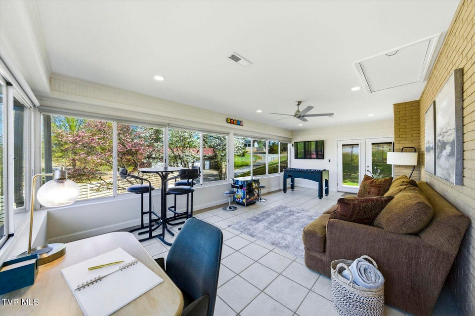 Photo #17: 1845 Bouldercrest Drive