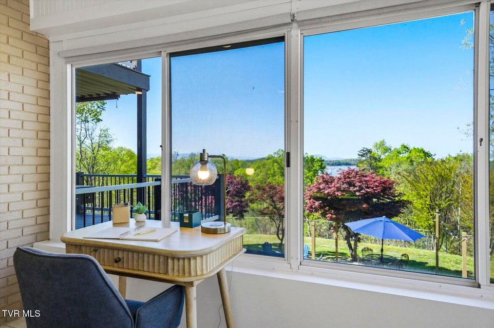 Photo #21: 1845 Bouldercrest Drive