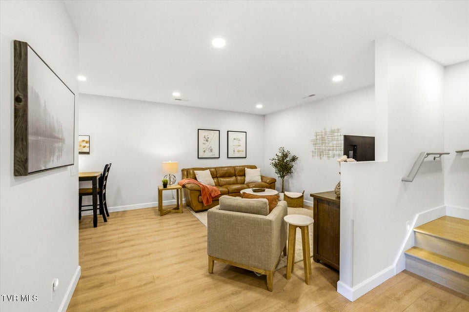 Photo #28: 1845 Bouldercrest Drive