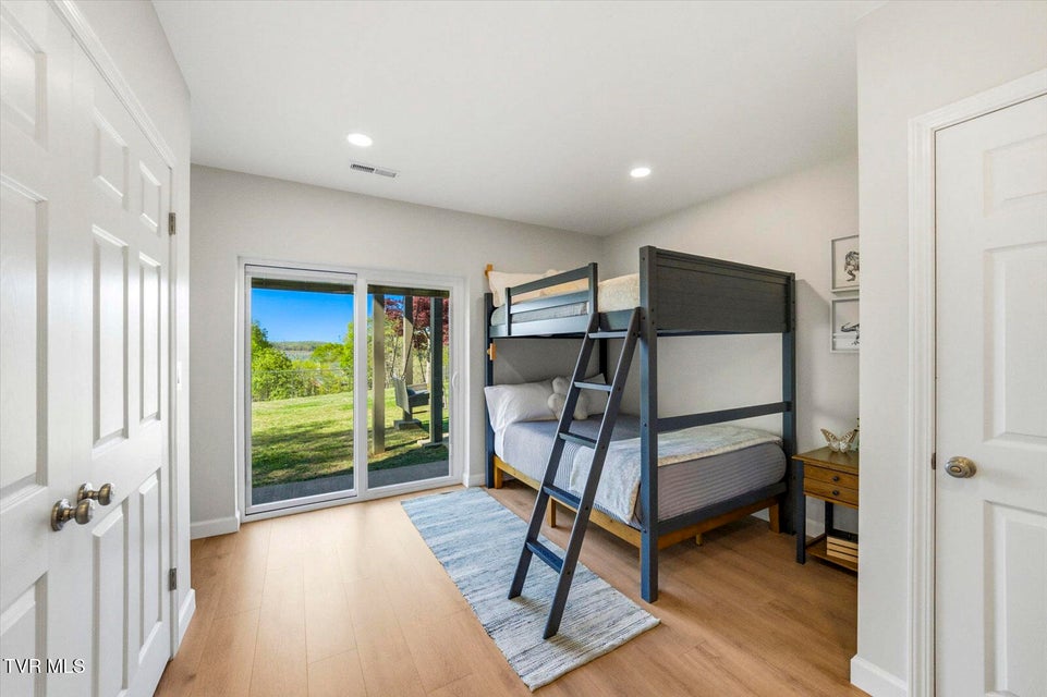 Photo #37: 1845 Bouldercrest Drive