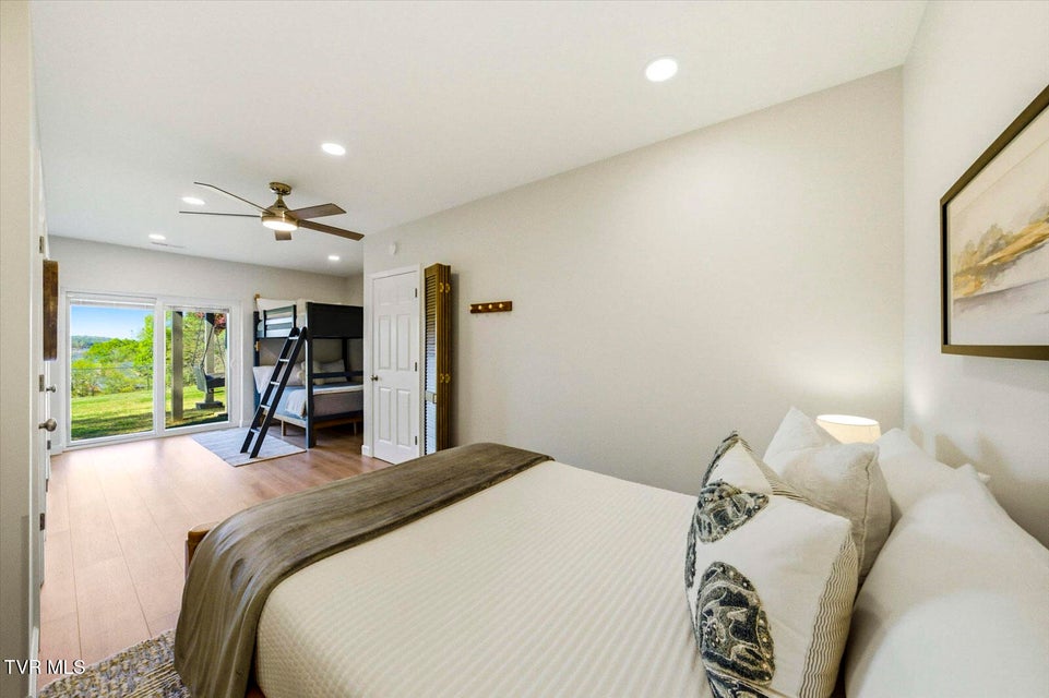 Photo #39: 1845 Bouldercrest Drive