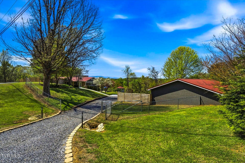 Photo #59: 1845 Bouldercrest Drive