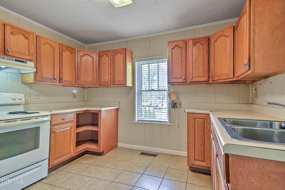 Photo #9: 1424 Bristol Caverns Highway