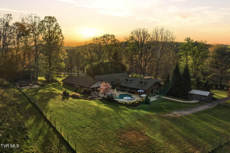 Photo #41: 4953 Weaver Pike