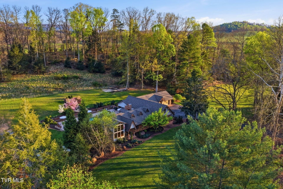 Photo #42: 4953 Weaver Pike