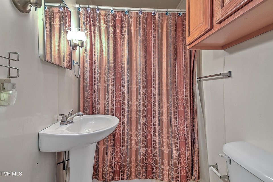 Photo #23: 1424 Bristol Caverns Highway