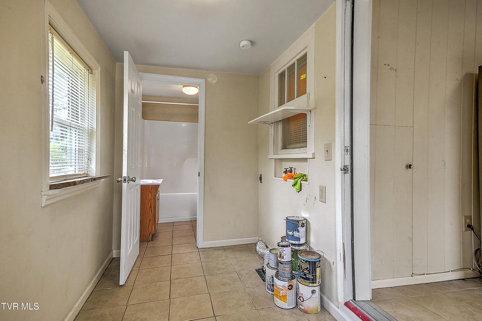 Photo #24: 1424 Bristol Caverns Highway