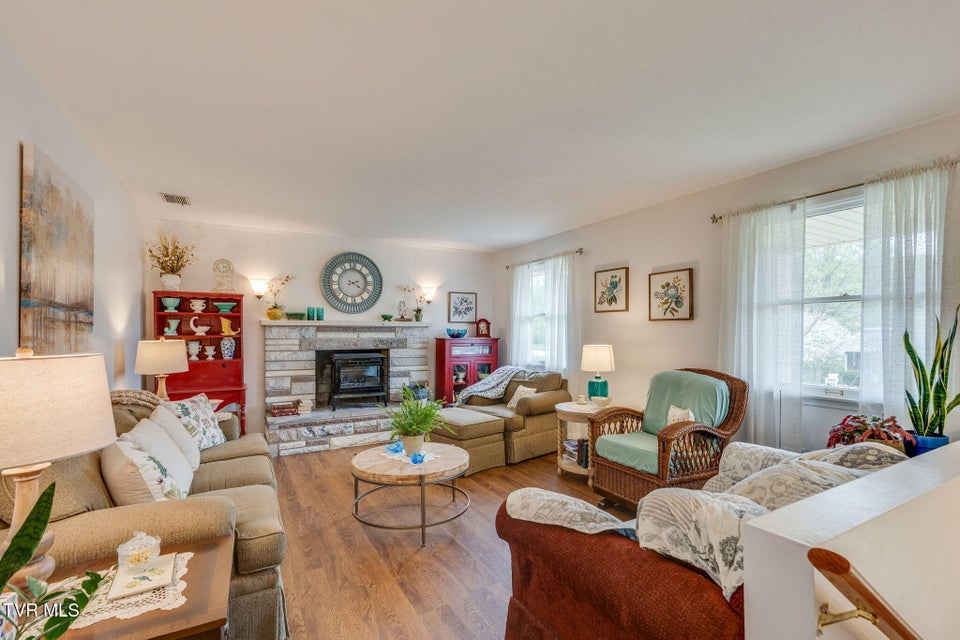 Photo #5: 521 Kilkenny Road