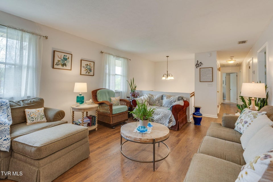 Photo #6: 521 Kilkenny Road