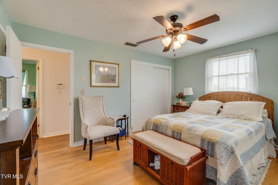 Photo #13: 521 Kilkenny Road