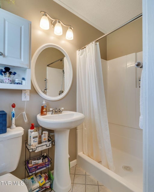 Photo #15: 521 Kilkenny Road