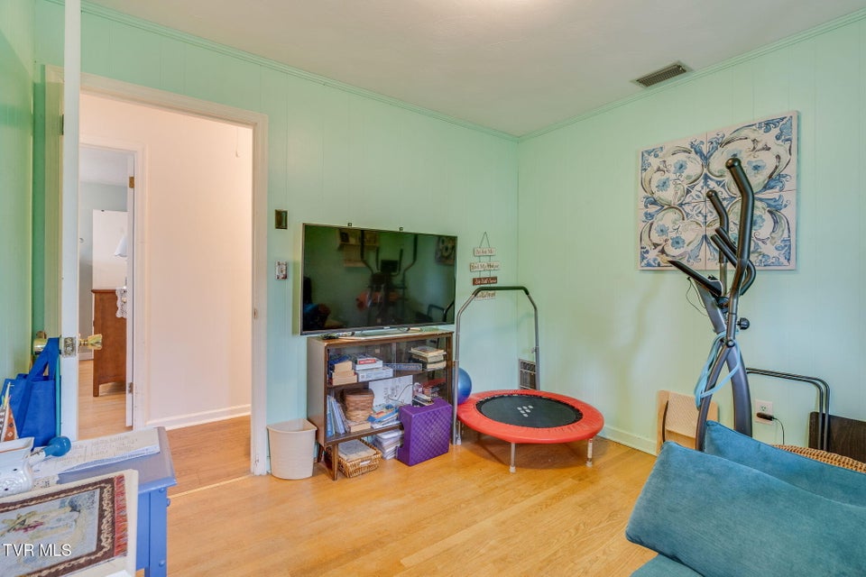 Photo #20: 521 Kilkenny Road