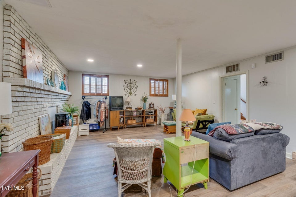 Photo #24: 521 Kilkenny Road