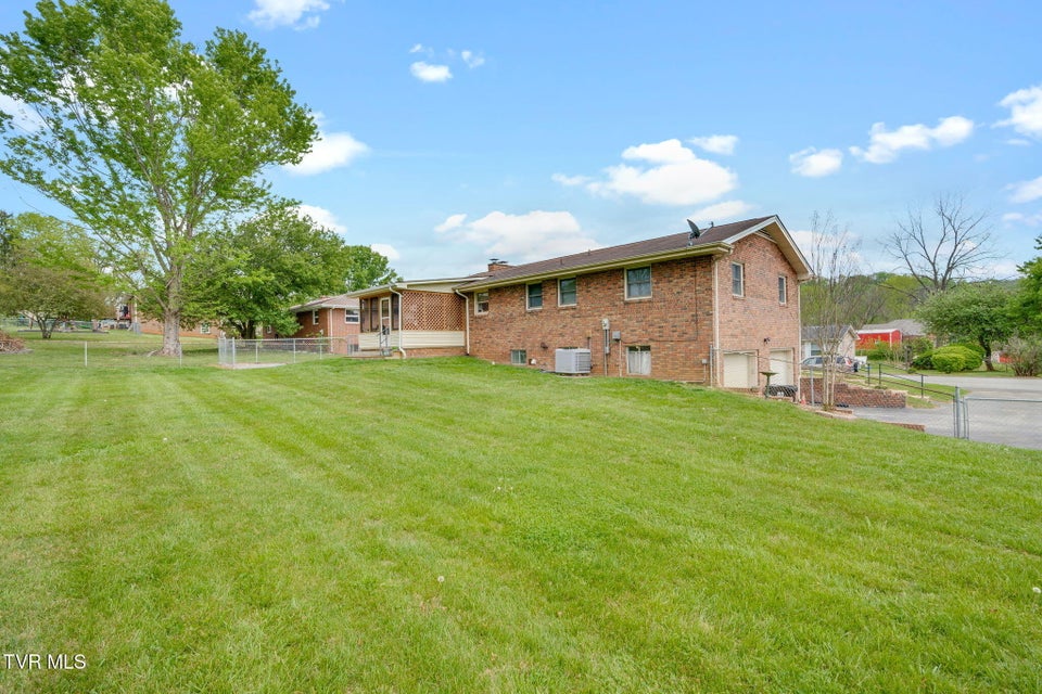 Photo #29: 521 Kilkenny Road