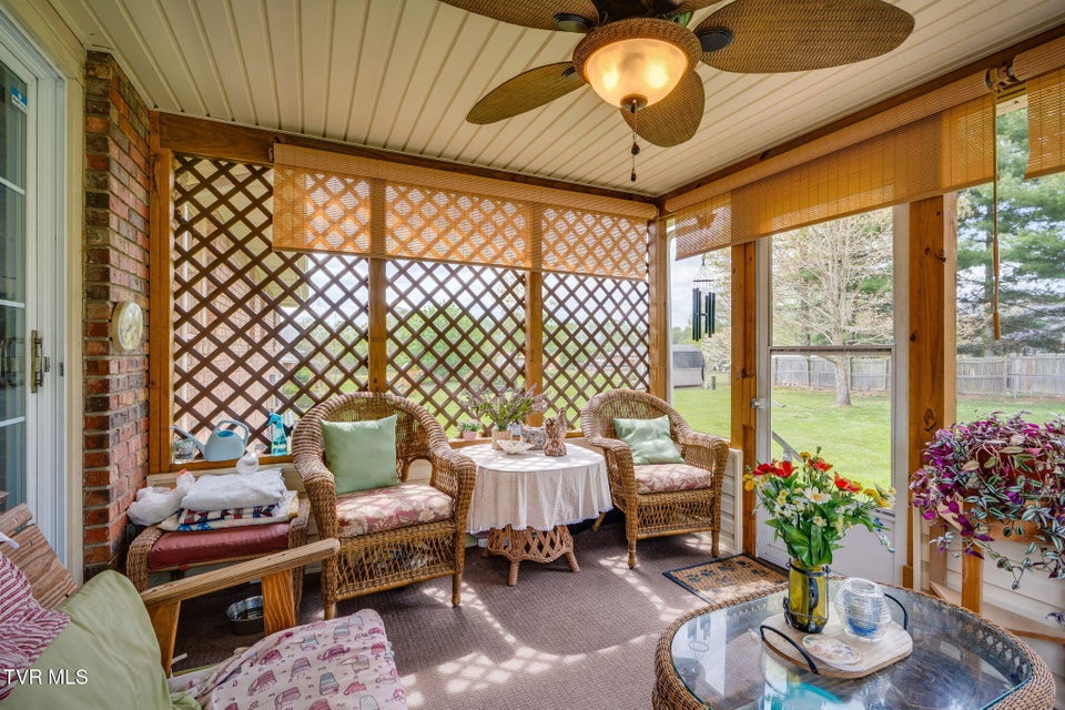 Photo #33: 521 Kilkenny Road