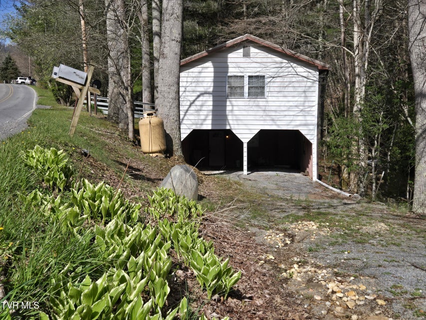 Photo #27: 326 Cove Creek Road