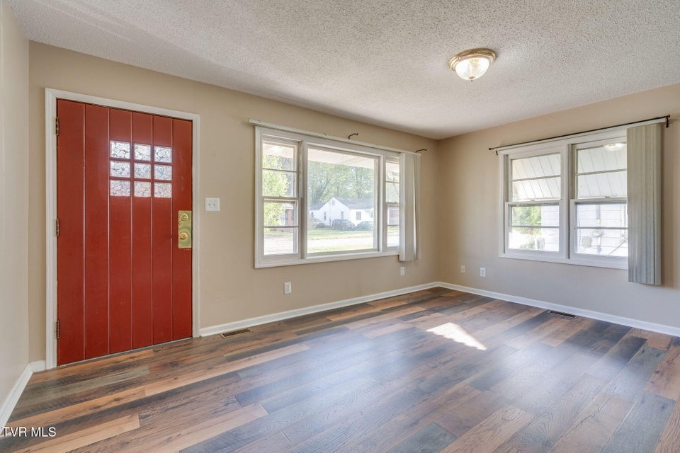 Photo #5: 111 E Street