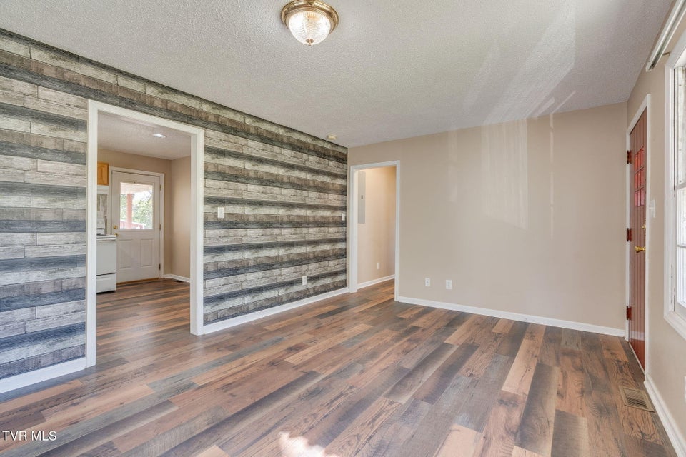 Photo #7: 111 E Street