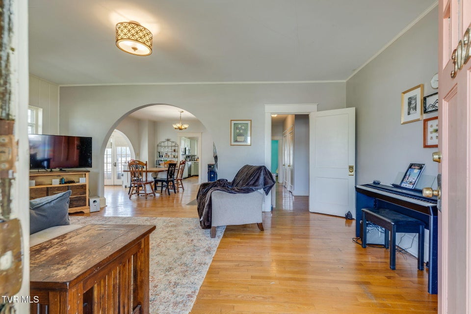 Photo #4: 302 Daytona Place