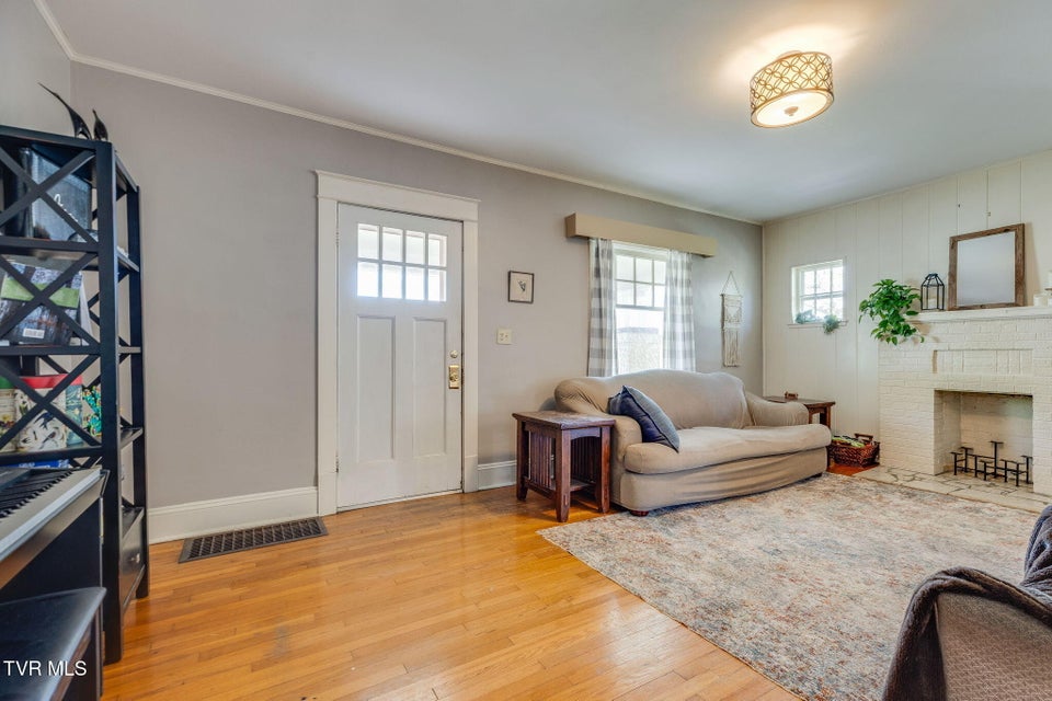 Photo #5: 302 Daytona Place