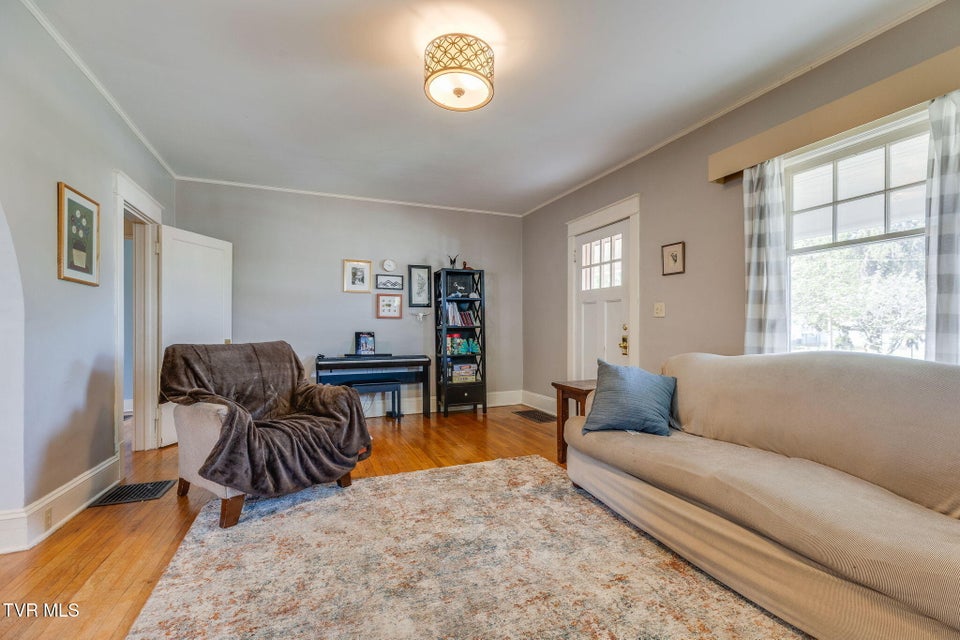 Photo #6: 302 Daytona Place