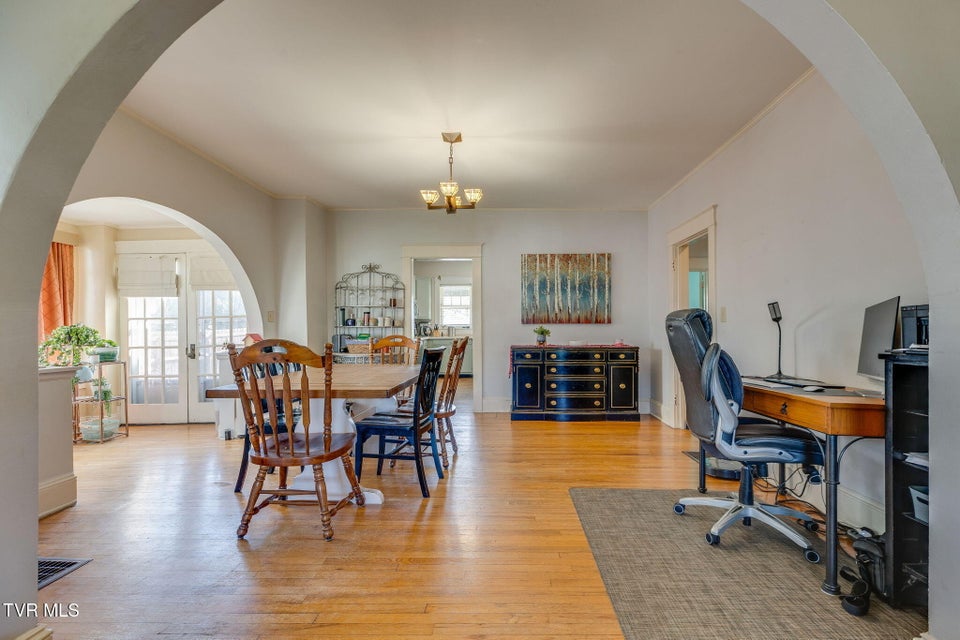 Photo #7: 302 Daytona Place