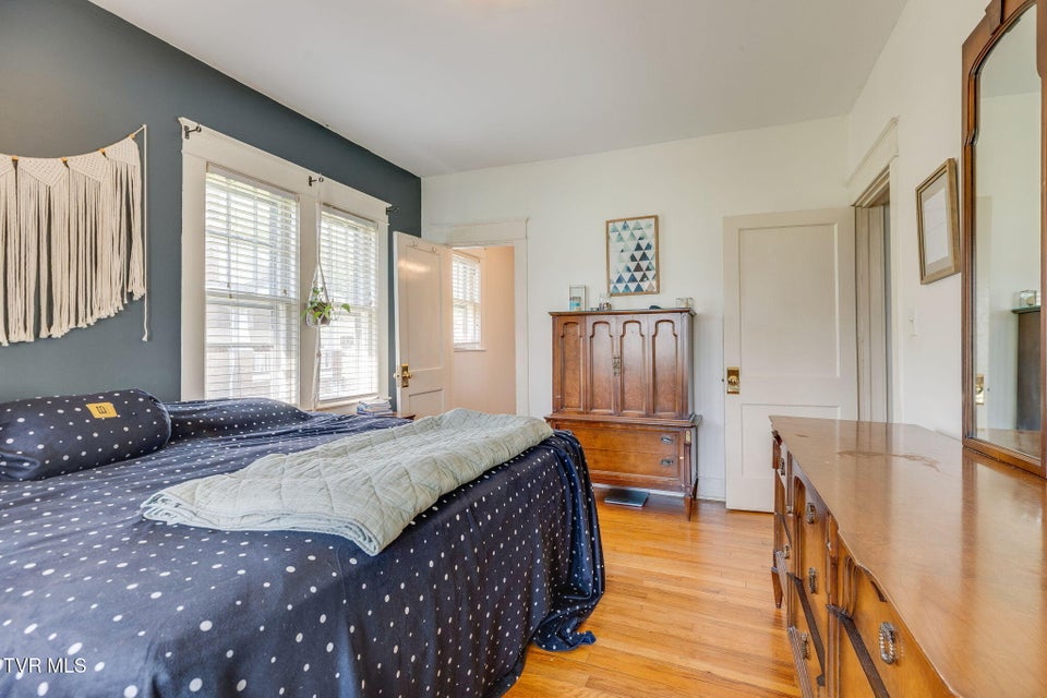 Photo #15: 302 Daytona Place