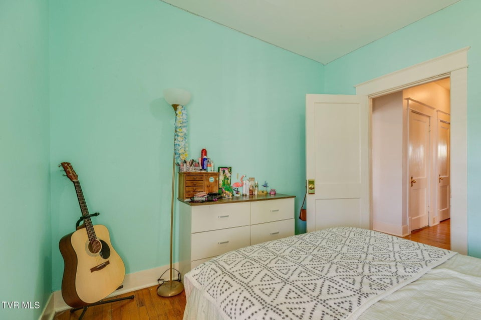 Photo #20: 302 Daytona Place